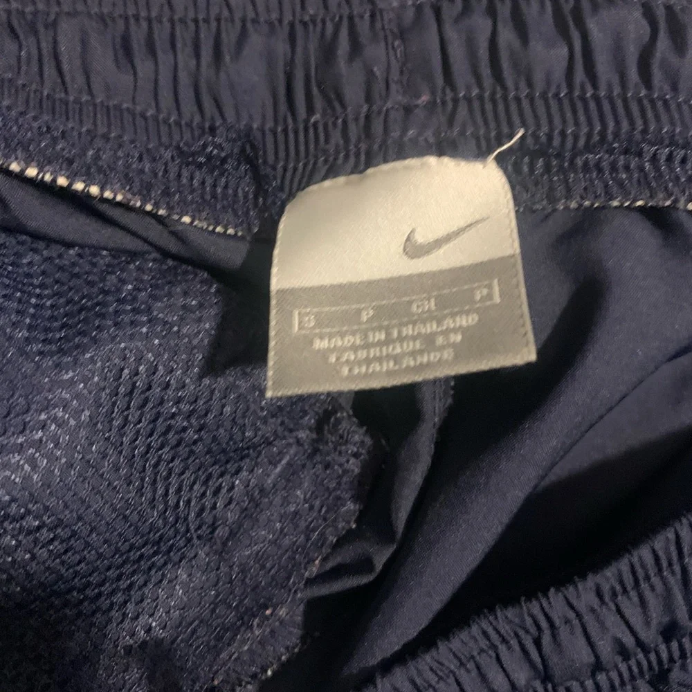 Vintage Nike Shorts - Picture 3 of 3